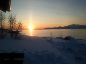 Kveldsolen i havblikk - tatt fra naustet torsdag kveld